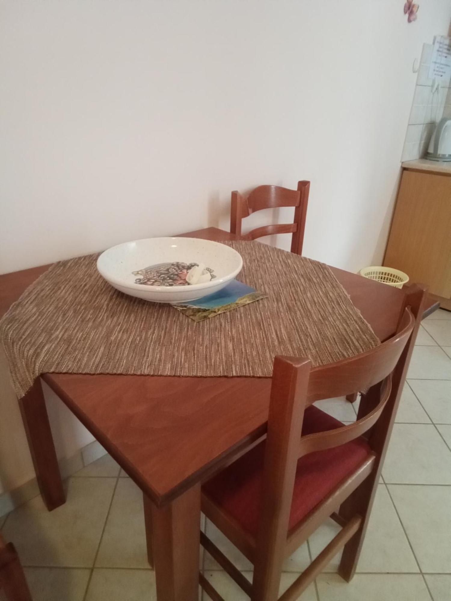 Delfini Aparthotel Akhladherí Buitenkant foto