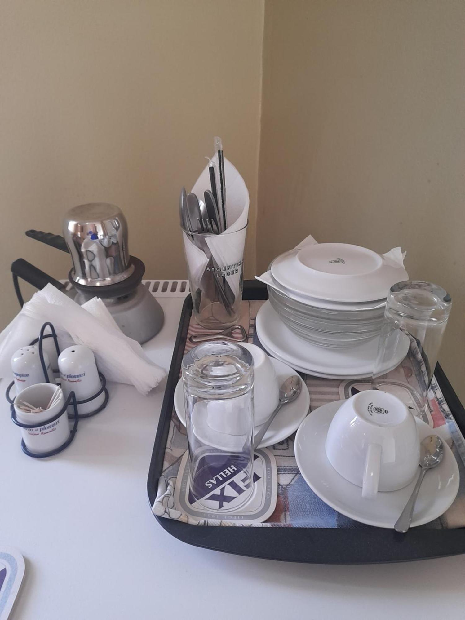 Delfini Aparthotel Akhladherí Buitenkant foto